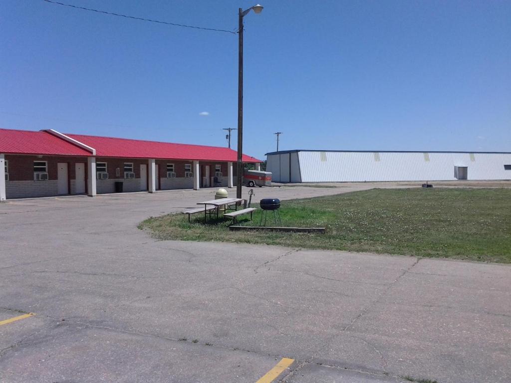 Sportsman Inn - Scottsbluff Скотсблъф Екстериор снимка